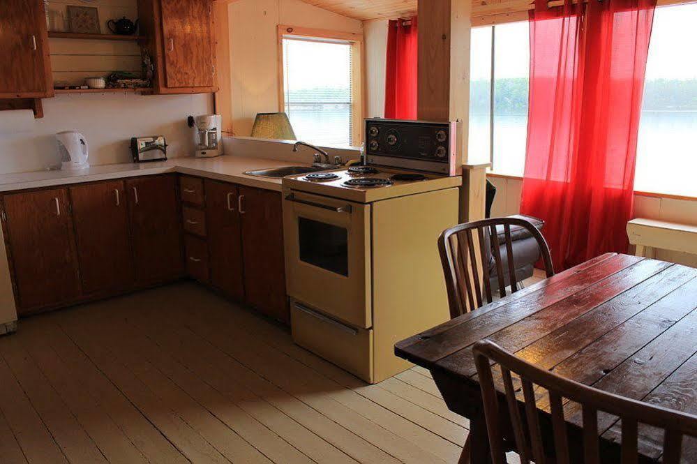 Mashkinonje Lodge Lavigne Экстерьер фото